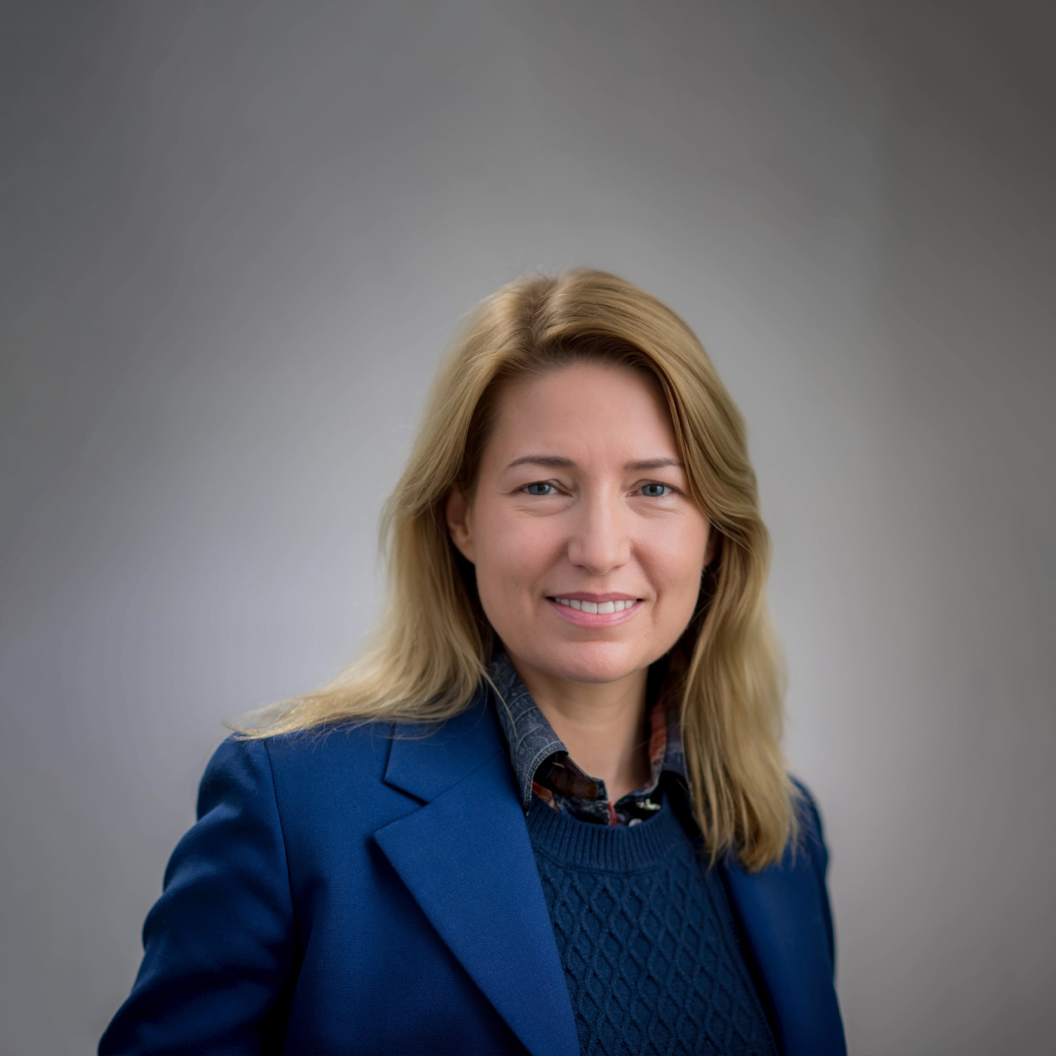 Author Talks Suzanne Heywood on "Wavewalker" McKinsey